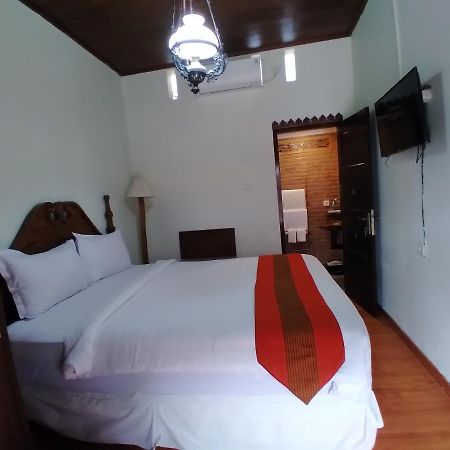 Dem Ayem Heritage Guest House ยอกยาการ์ตา ภายนอก รูปภาพ